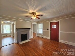 Building Photo - 1507 Ln St
