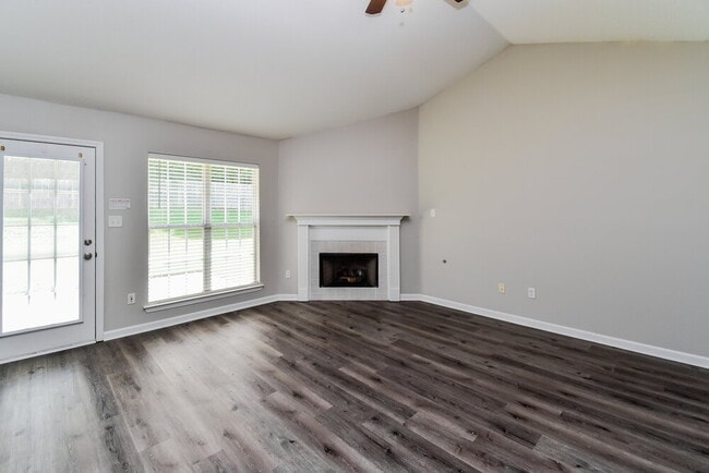 Building Photo - 13273 Sandbourne S