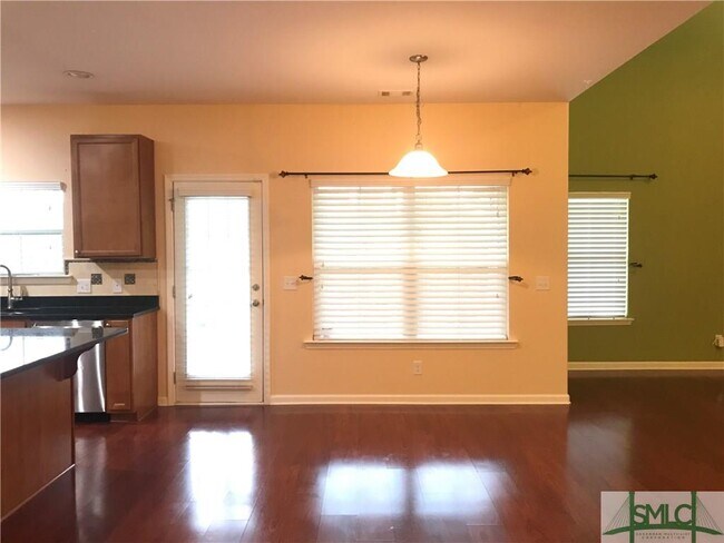Building Photo - 13 Litchfield Dr