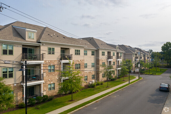 Foto del edificio - Albertson Village