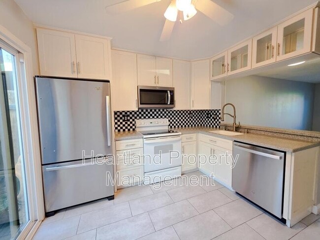 Foto del edificio - 6434 Bell Bluff Ave