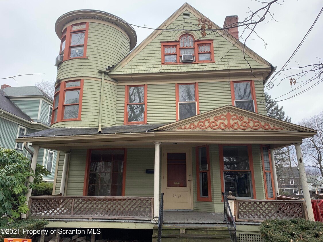 Primary Photo - 1615 Monsey Ave