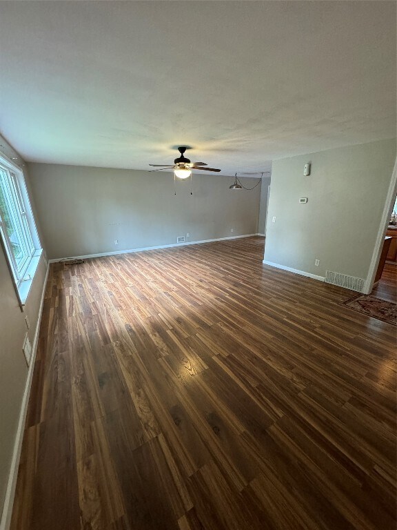 Foto del edificio - 201 Imperial Ct