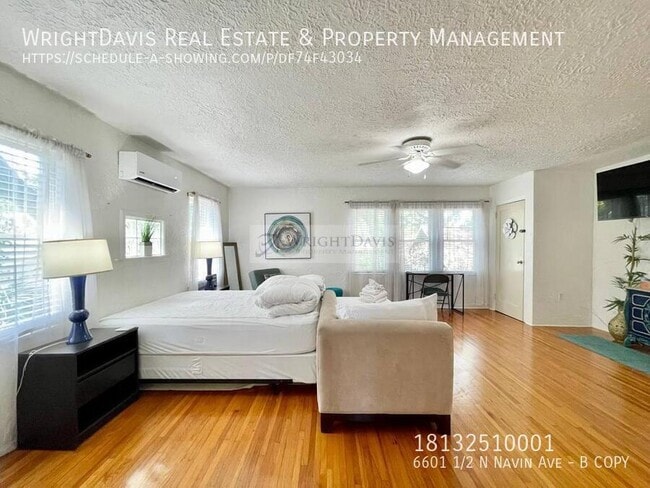 Building Photo - 6601 1/2 N Navin Ave-B COPY