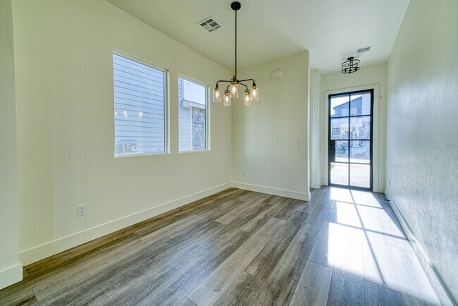 Foto del edificio - Beautiful New Construction Home in Edmond/Oklahoma City