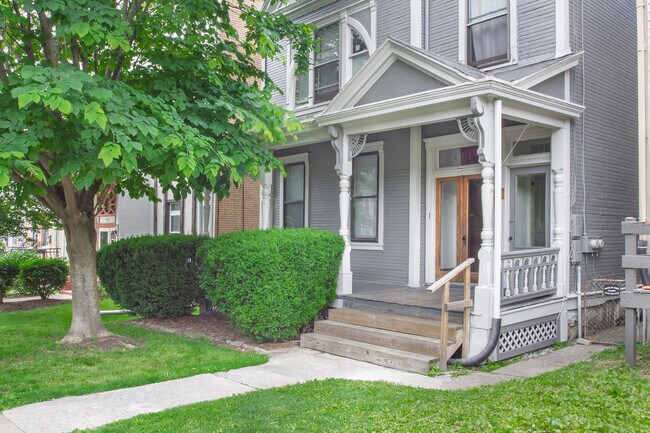 Foto del edificio - 411 Franklin Ave