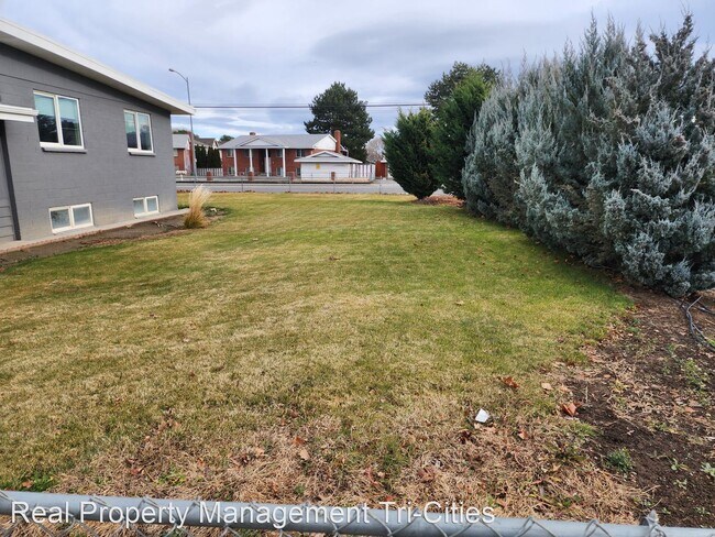 Foto del edificio - 4 br, 2 bath House - 5306 W. 1st Pl
