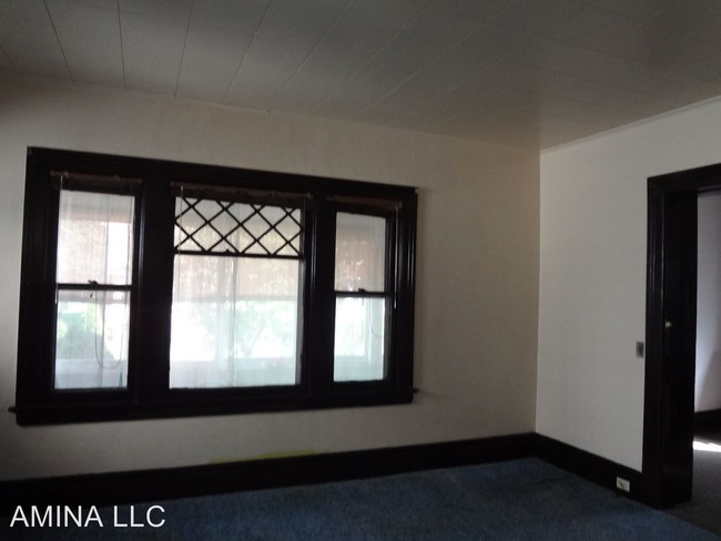 Building Photo - 41 Karnes St