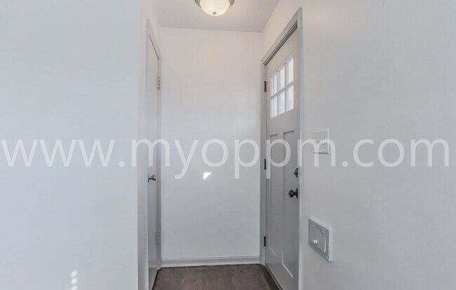 Foto del edificio - 4360 Davenport St