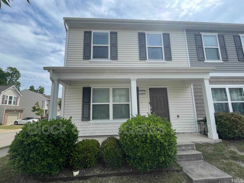 Foto principal - 3901 Swinton St