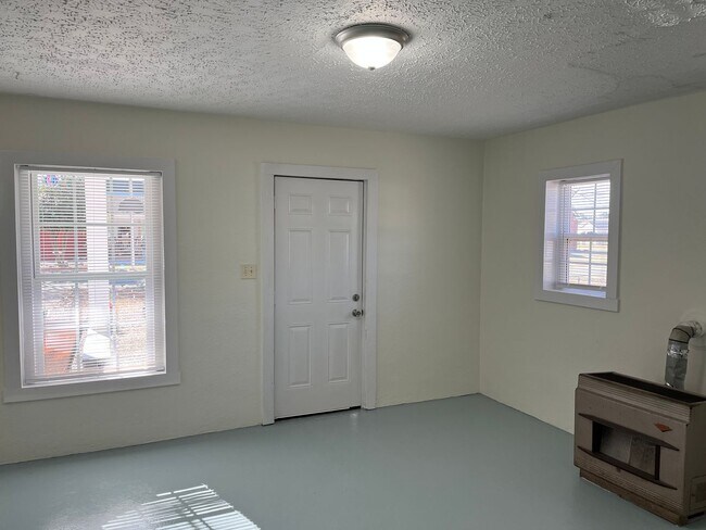 Foto del edificio - 714 Rainbow Ave