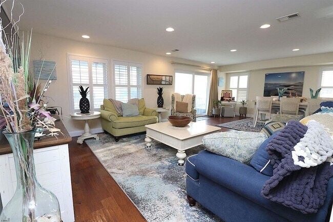 Foto del edificio - 9505 Monmouth Ave