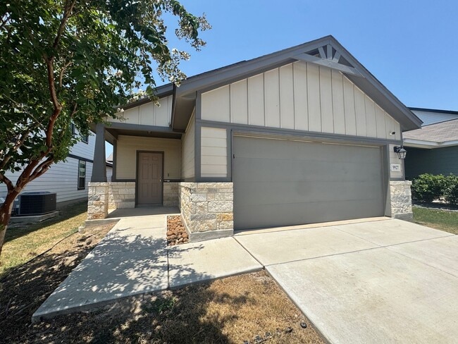 Building Photo - Move-In Ready Modern 4-Bedroom 2 Bath Home in South SA Near Palo Alto College