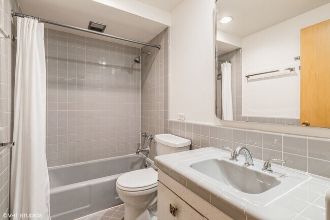 Foto del edificio - 622 Carriage Hill Dr