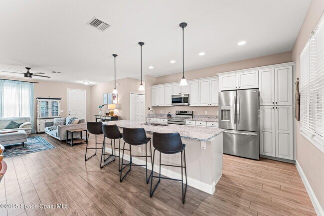 Foto del edificio - 1641 Earlham Ave NW
