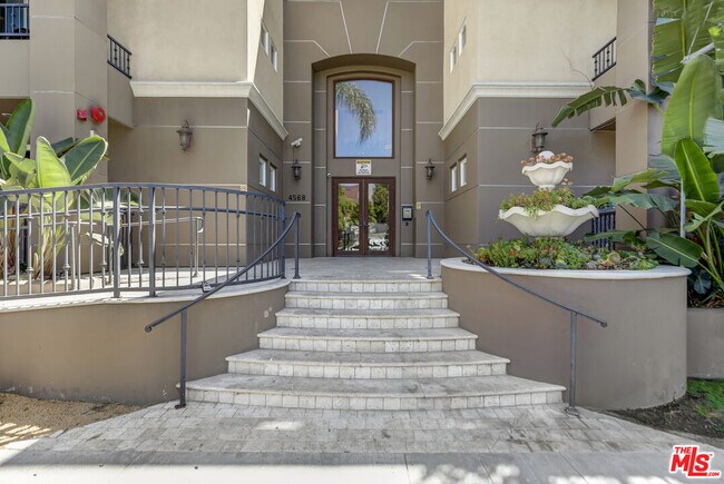 Foto del edificio - 4568 1st St