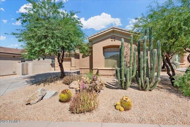 Building Photo - 8432 E Diamond Rim Dr