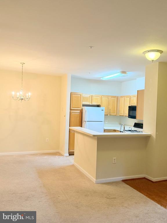 Building Photo - 4137 Fountainside Ln
