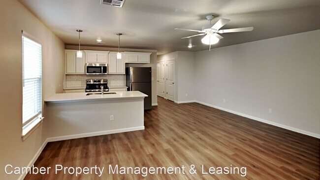 Foto del edificio - 3 br, 2 bath House - 1303 Morton Avenue