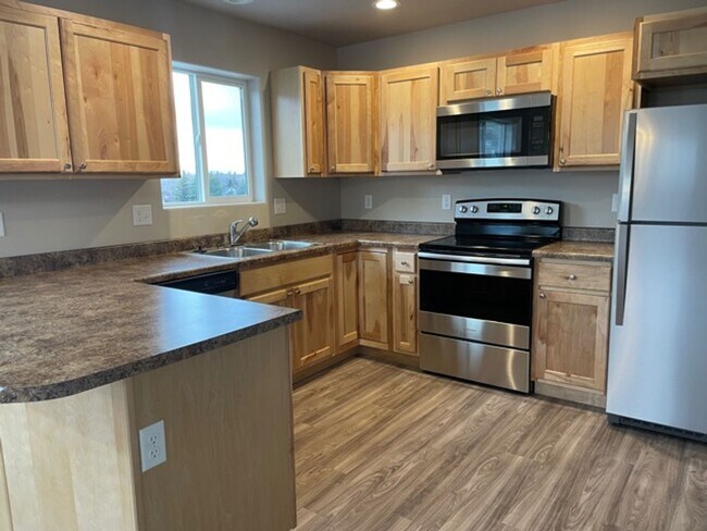 Building Photo - 1530 Aryn Ln