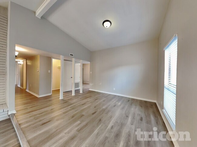 Foto del edificio - 5001 Oregon Ct