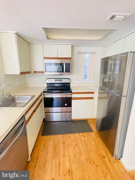 Foto del edificio - 14229 Bowsprit Ln