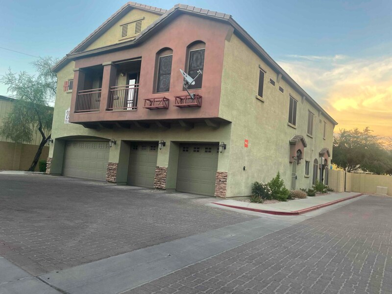 Foto principal - 2150 E Bell Rd