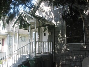 Building Photo - 528 N 76th St