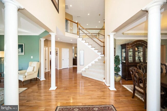 Foto del edificio - 7519 Edington Dr