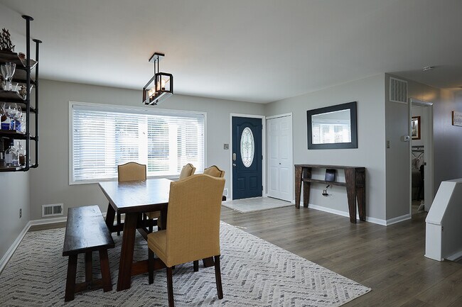 Foto del edificio - 4504 Gage Rd