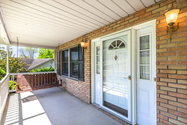 Foto del edificio - 151-163 E Jones