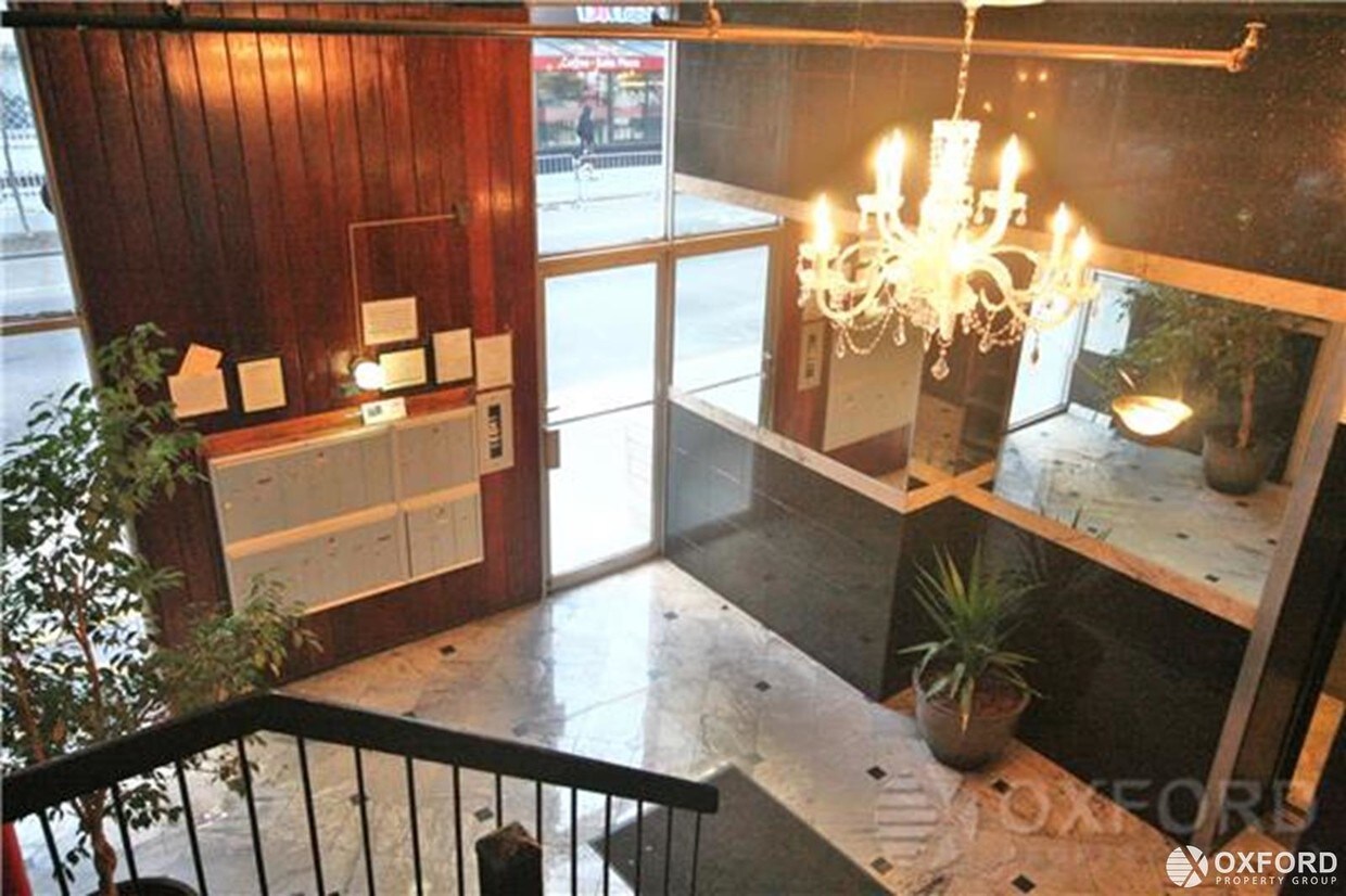 Foto principal - 201 East 20th Street