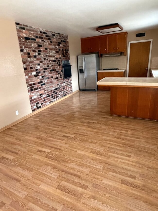 Foto del edificio - 1513 Alpine Ln