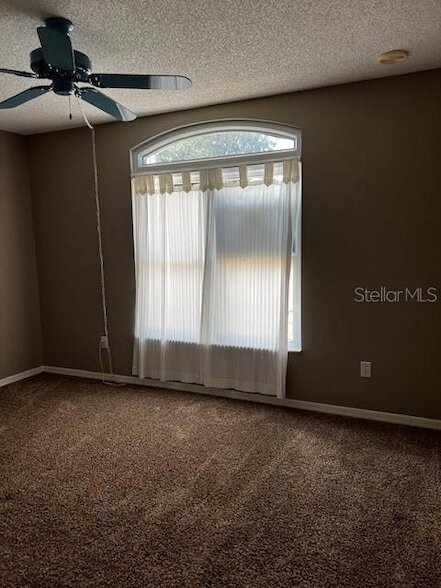 Foto del edificio - 731 Agua Way