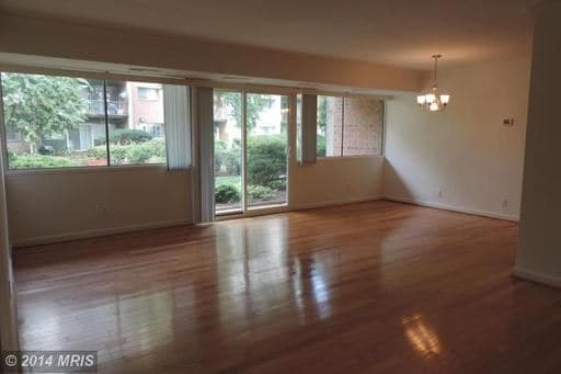 Building Photo - 5851 Quantrell Ave