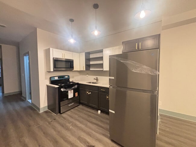 Building Photo - 1607 John F. Kennedy Blvd