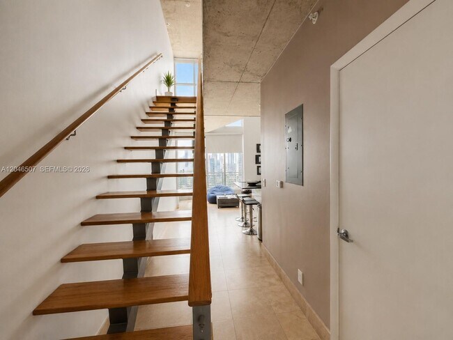 Building Photo - 690 SW 1st Ct