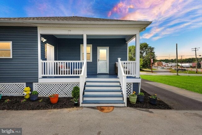 Building Photo - 580 N Braddock St