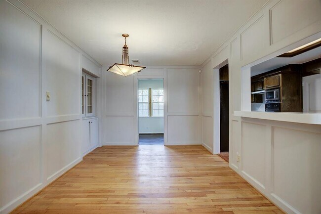 Foto del edificio - 4017 Newshire Dr