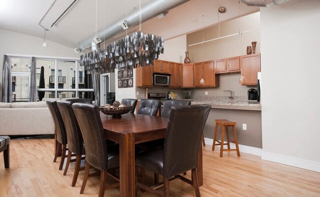 Foto del edificio - 2441 Broadway