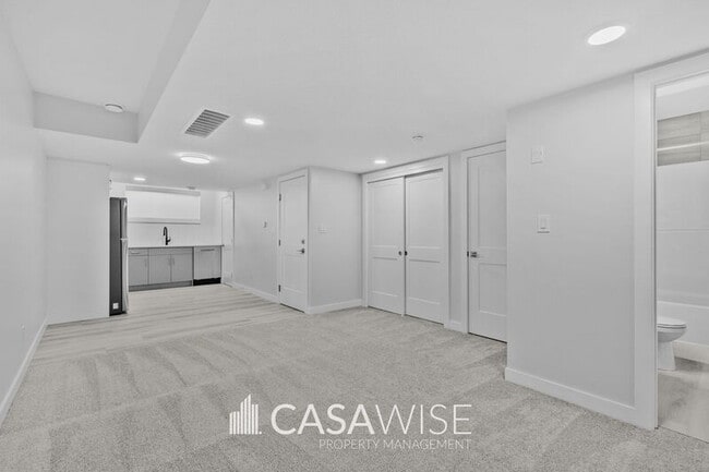 Building Photo - 10250-102157 157 St NW