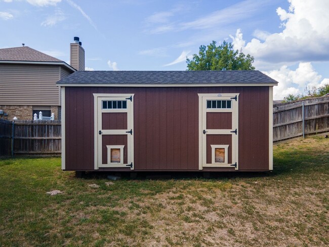 Foto del edificio - Texas sized home near the golf course