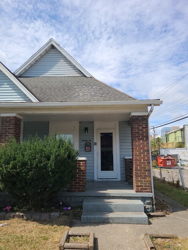 22 S Belleview Pl, Indianapolis, IN 46222 House Rental in