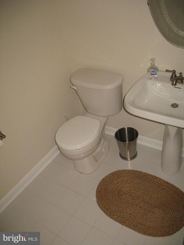 622 Oyster Bay Pl Unit 302, Solomons, MD 20629 Condo for Rent in