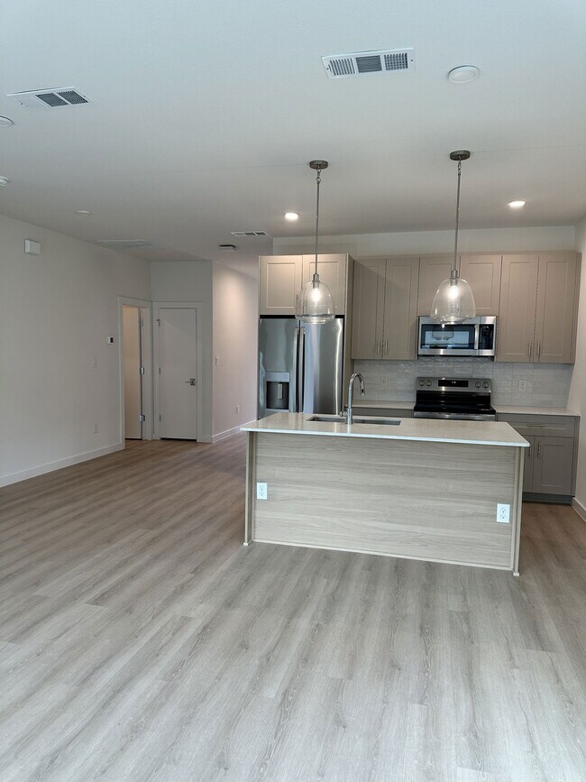 Building Photo - 1525 Farm to Market Road 982 Apt #2435, Pr...