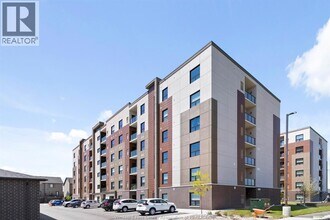 Building Photo - 728 Brownstone Dr