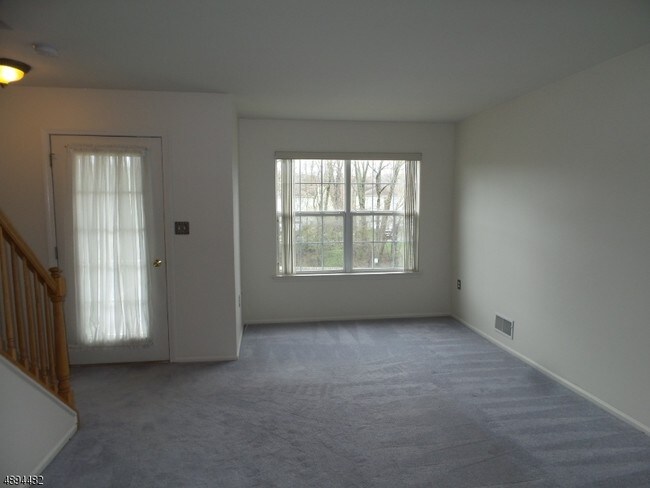 Building Photo - 304 Mercer Ct