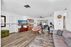 Foto del edificio - 1261 SE Mendavia Ave