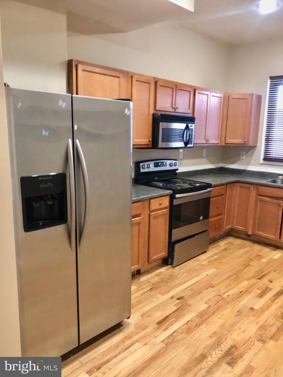 Foto del edificio - 3418 E Baltimore St