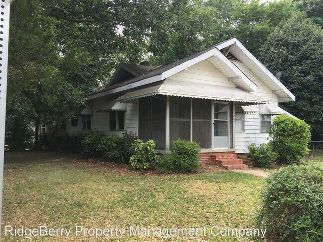Building Photo - 2 br, 1 bath House - 200 3rd - Shannon St